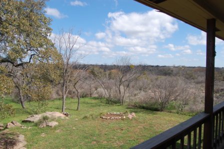 Castell Cabin - Front Yard